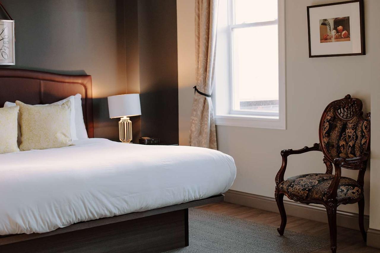 Mercer Hotel Downtown; BW Premier Collection 3*