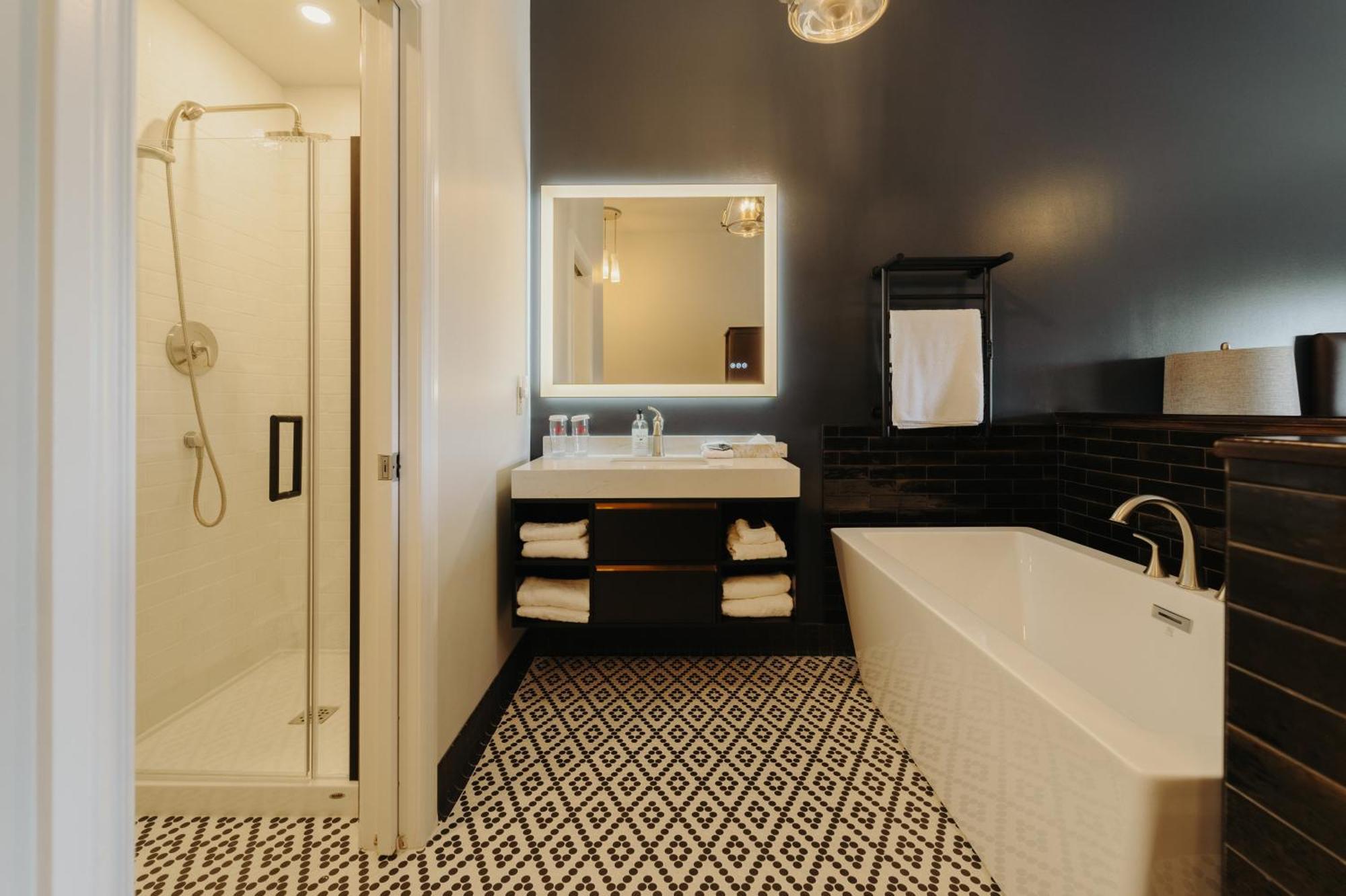 Mercer Hotel Downtown; BW Premier Collection 3*