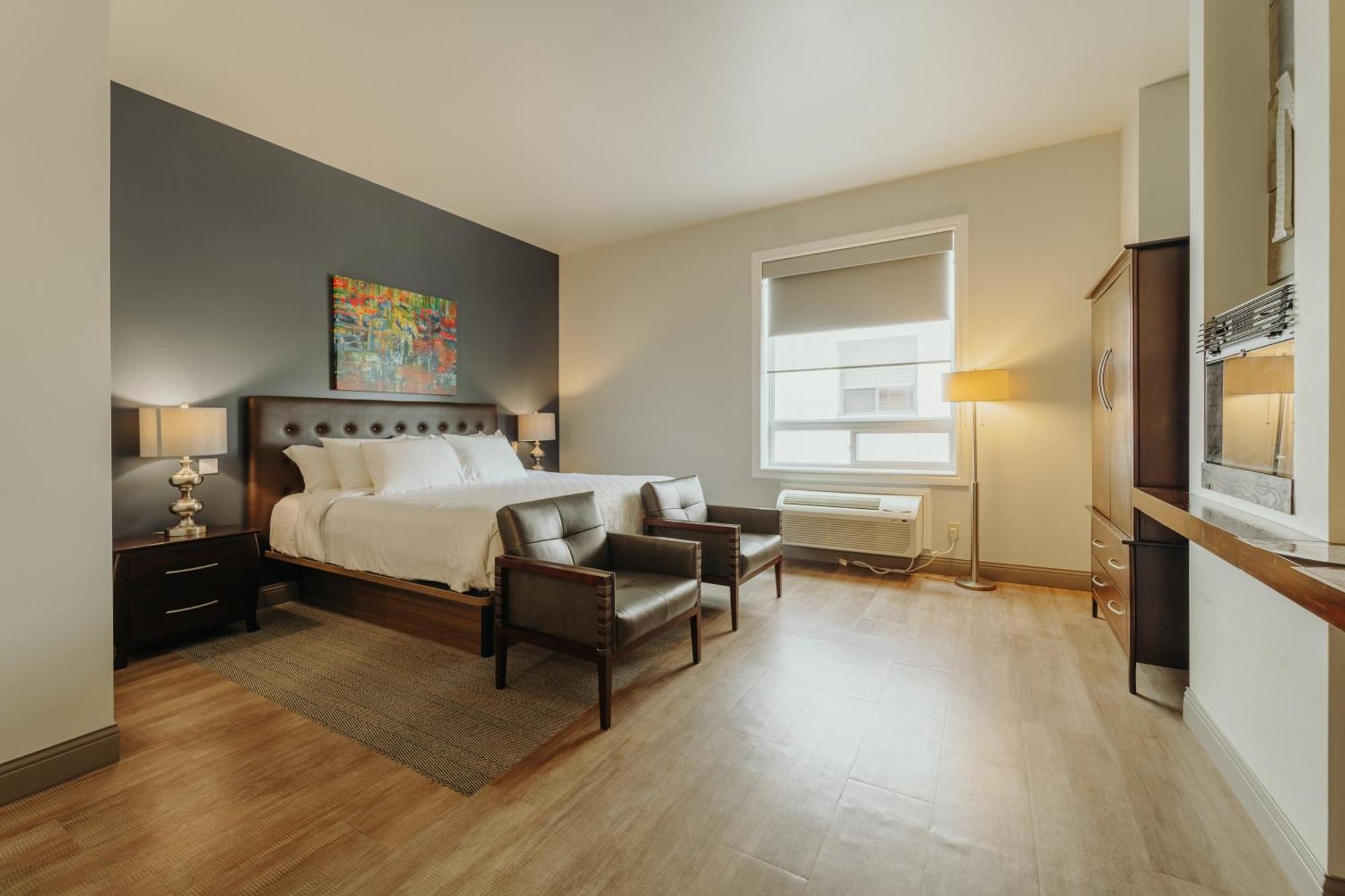 Mercer Hotel Downtown; BW Premier Collection Hotel 3*