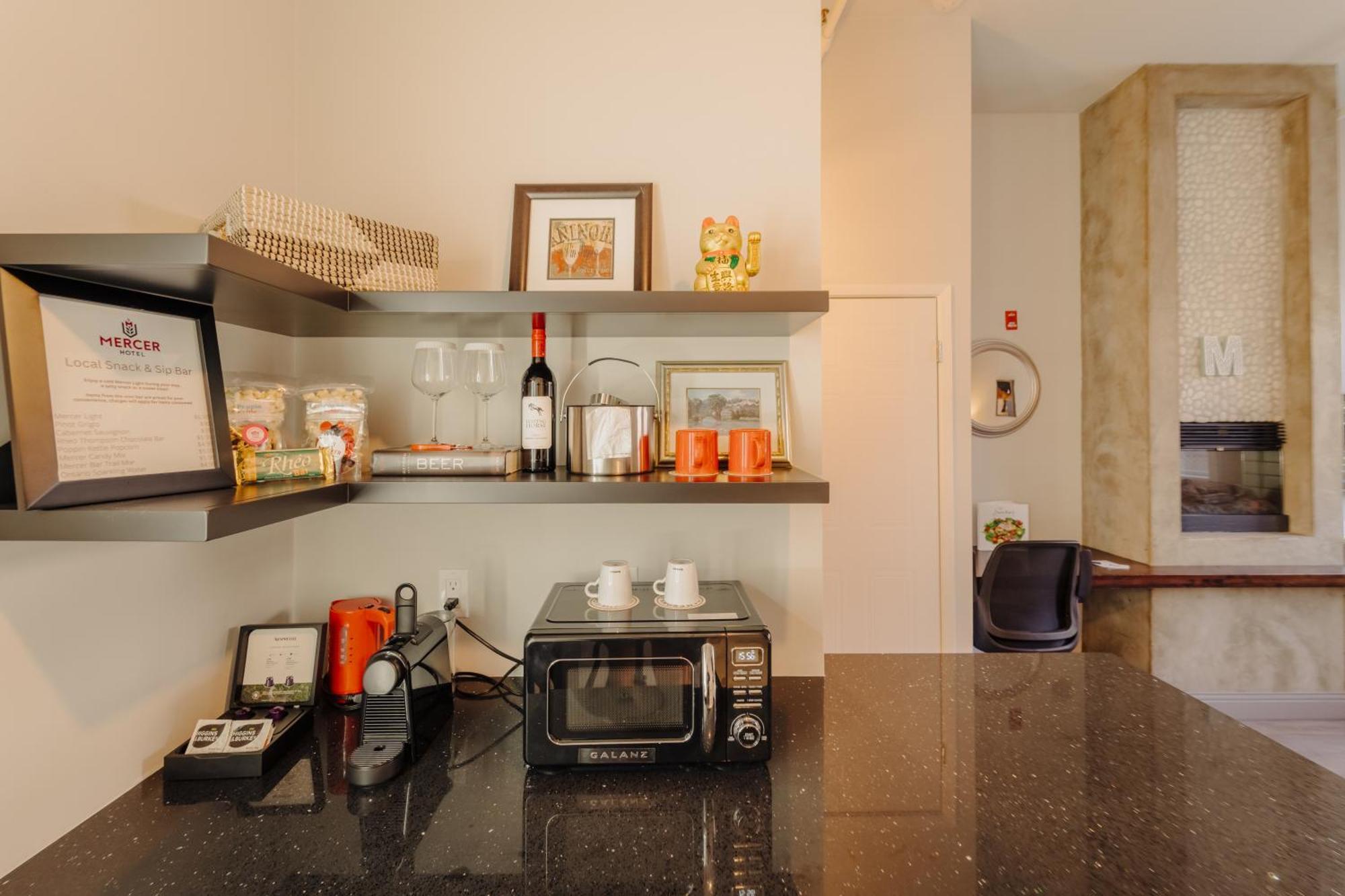 Mercer Hotel Downtown; BW Premier Collection 3*